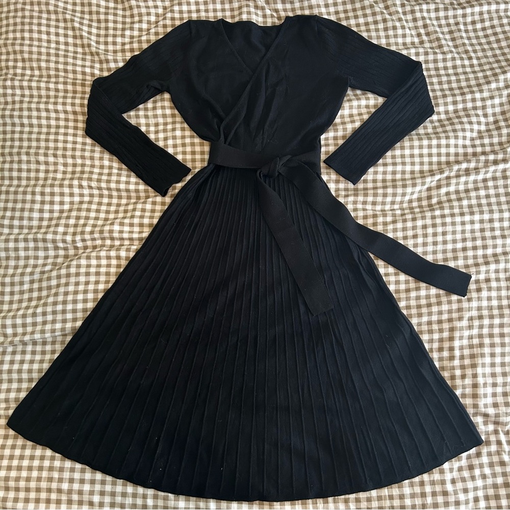 Balletcore Long Sleeve V-Neck Wrap Midi Sweater Dress | Size L
